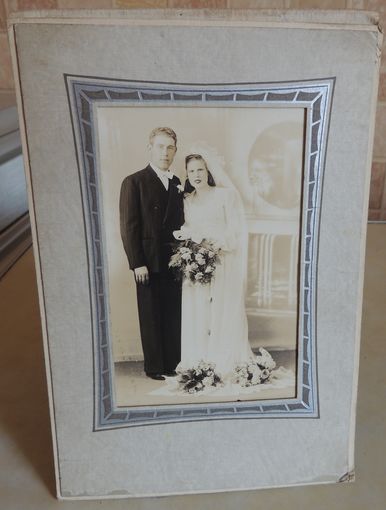 Фото старое польское кабинет-портрет в супер-обложке 2 шт. "Свадьба и через ...лет спустя"