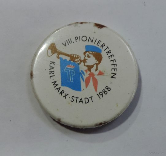 Значок пионерии ГДР. 1988г.