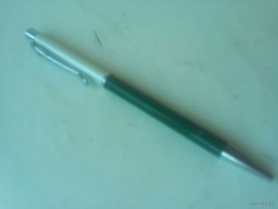 Ручка бело-зеленая с камешком
