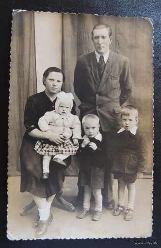 Фото "Семья", старая Польша, 1930-е гг.