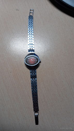 Часы ЧАЙКА 17камней женские с браслетом