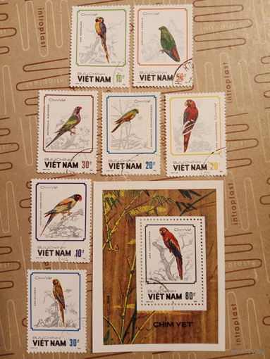 Вьетнам 1988. Птицы. Попугаи
