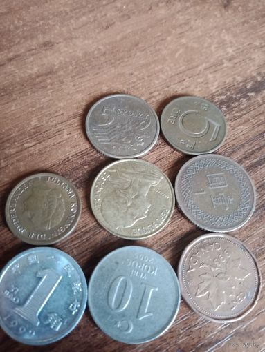 Монеты 19
