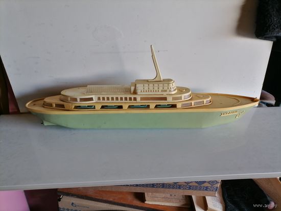 Модель корабля  теплохода Украина.Большой