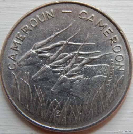6. Камерун 100 франков 1975 год