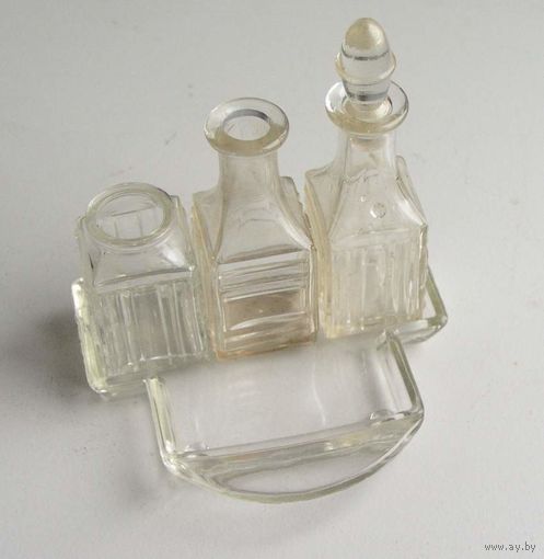 Бутылочки на подносе для специй и соусов стекло времен СССР