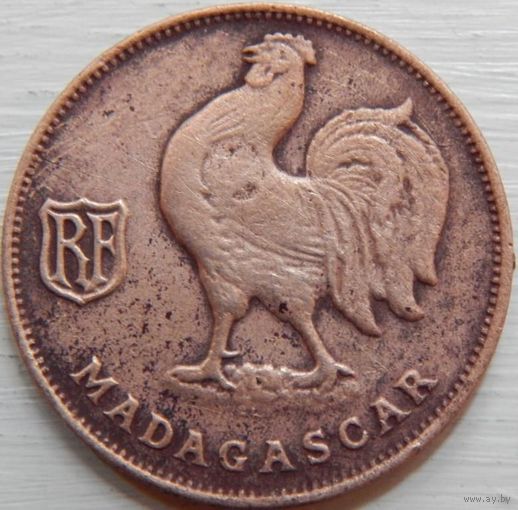 10. Мадагаскар Французский 1 франк 1943 год