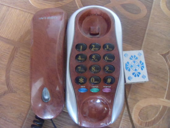 Телефон настенный ТХ230.