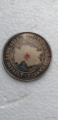 Настольная  немецкая медаль Красный крест