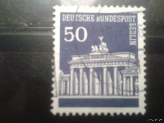 Берлин 1966 стандарт Бранденбургские ворота 50пф Михель-0,5 евро гаш.