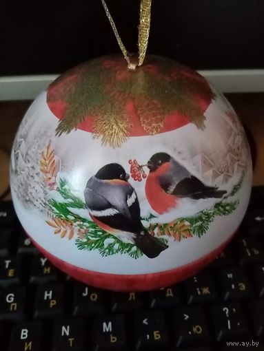 Шар Снегири ёлочный сувенирный 10,5 см жесть шкатулка Новогодняя коллекция