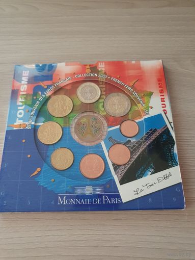 Официальный набор монет евро Франция регулярного чекана (8 монет c жетоном) 2003 года в буклете.