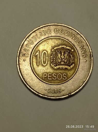 Доминиканская республика 10 песо 2005 года .