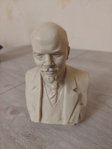 Фарфоровая статуэтка. Бюст В.И.Ленин.