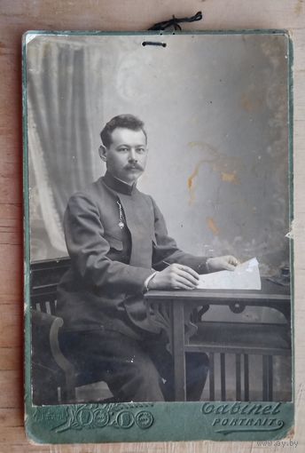 Фото мужчины (чиновника?). Санкт-Петербург. До 1917 г. 10.5х14.5 см