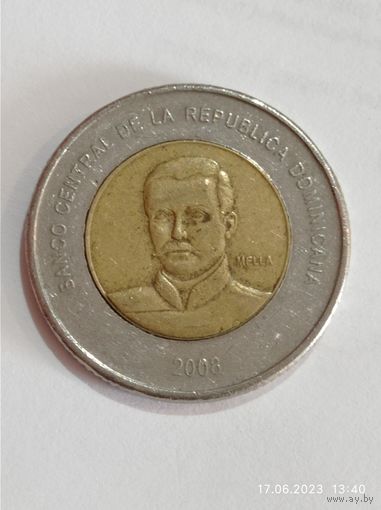 Доминиканская республика 10 песо 2008 года.