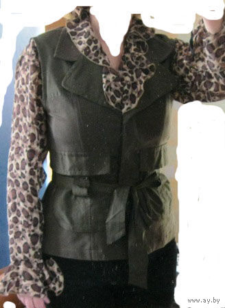 В подарок к купленной одежде К 8 марта качественная одежда  Безрукавка Жилетка ( Германия ) + Блузка  Нарядные 46-48