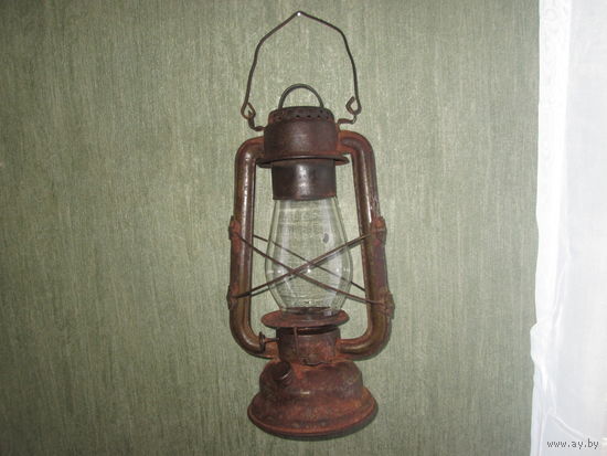 Фонарь,лампа керосиновая середина 20 -го века.С рубля.