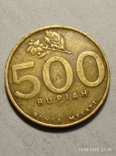 Индонезия 500 рупий 2000 года .