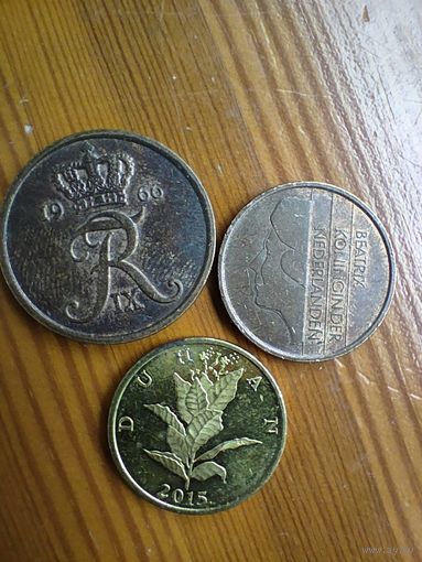 Дания 5 оре 1966, Хорватия 10 лип 2015, Нидерланды 5 центов 1993 -46