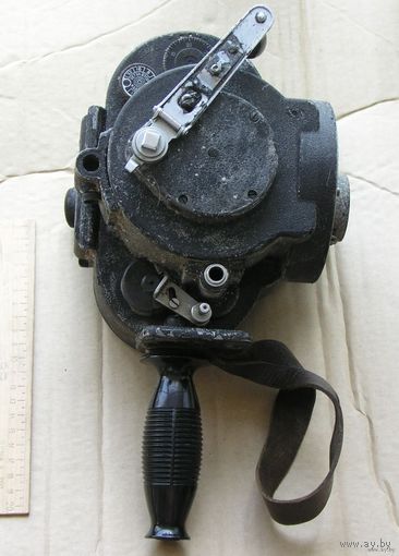 Кинокамера 35-мм АКС-1