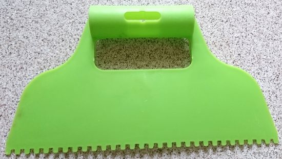 Шпатель пластик для плитки зуб 4 х 4 мм