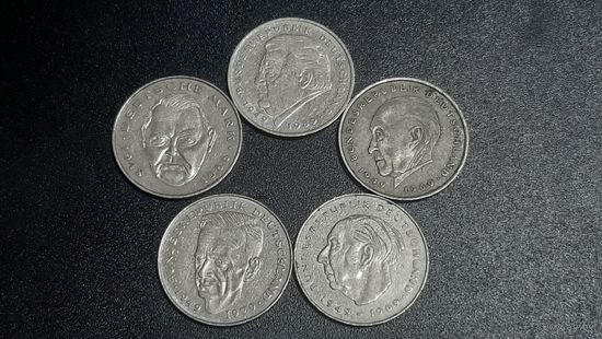2 марки ФРГ (5 разных юбилейных монет) распродажа с рубля