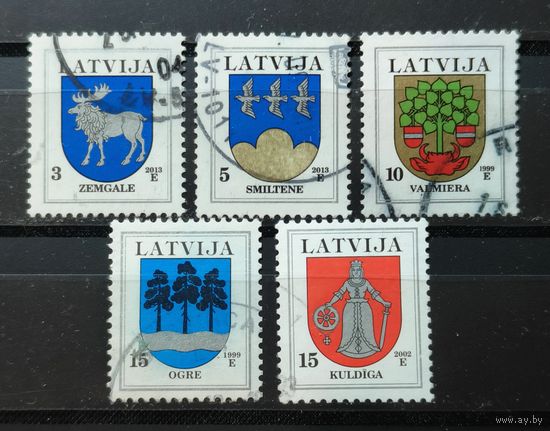 Латвия. Сборка гашеных марок. Гербы