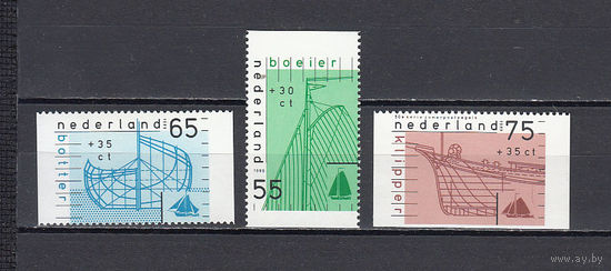 Эскизы кораблей. Нидерланды. 1988. 3 марки. Michel N 1361-1363 (3,0 е)
