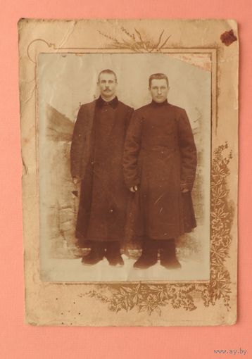 Фото кабинет-портрет "Друзья", до 1917 г. (12*9 см без паспарту)