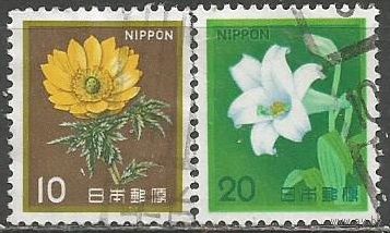 Япония. Цветы. Горицвет и лилия. 1982г. Mi#1517-18. Серия.