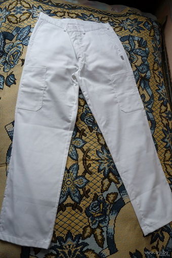 Новые белые мужские штаны (брюки), р. 48-50, 50% х/б (Германия)