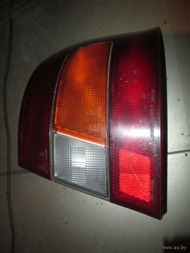Задний правый фонарь Hyundai Lantra 1990 - 1995 г.в.