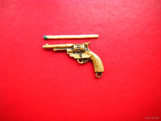 Бронзовый пистолетик из СССР.