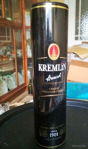 Тубус, туба Кремлёвская, металл, от бутылки 0.7 литр