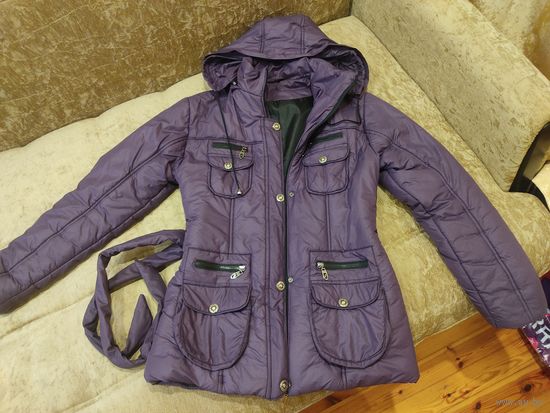 Фиолетовая куртка на р.44-46
