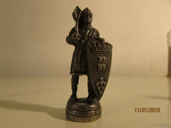 Воин богатырь скульптура шахматы 65 мм белый металл не олово