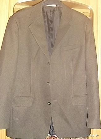 Добротный фирменный мужской костюм, р-р 50-52, рост 176-182